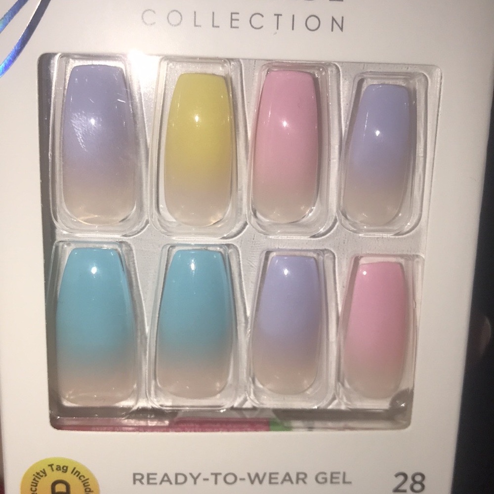 ✨HOST PICK!!✨🆕Kiss Ombre Long Length Coffin Style Nails BNIB!💅🏻✨